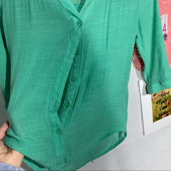 Pearl Sheer Top 3/4 Sleeves Button V-Neck with back Tie String Mint Green - Picture 8 of 11